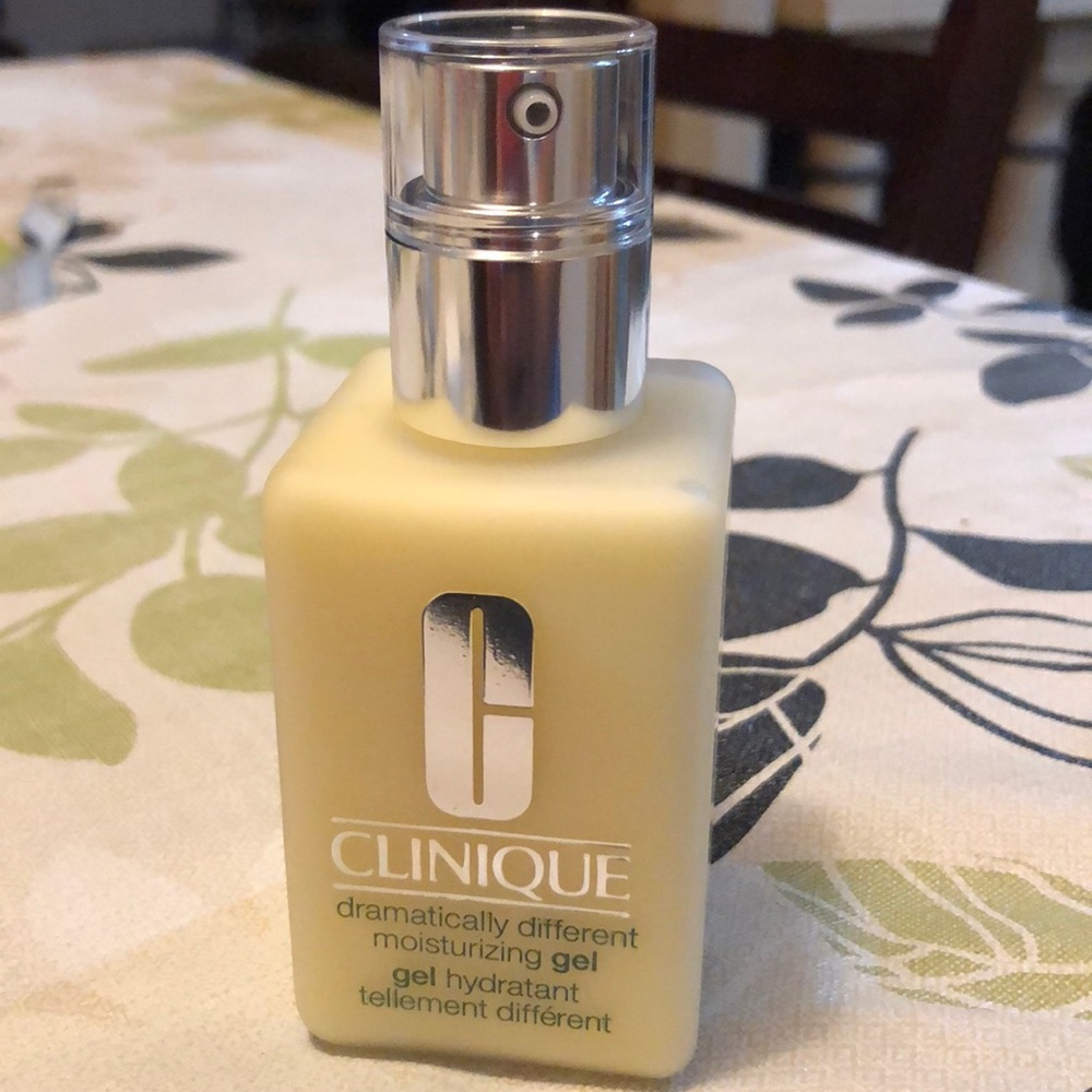 Moisturizing gel